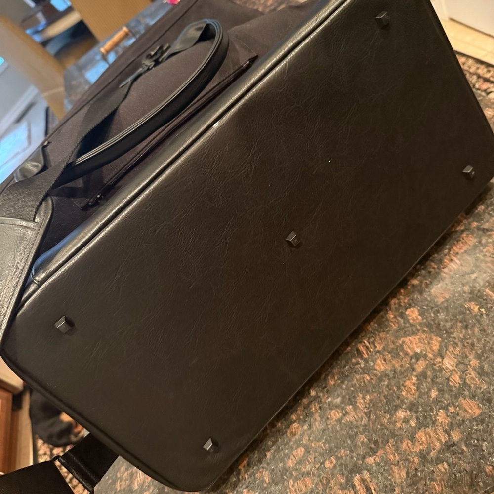 Beis Weekender Bag - Picture 4 of 5